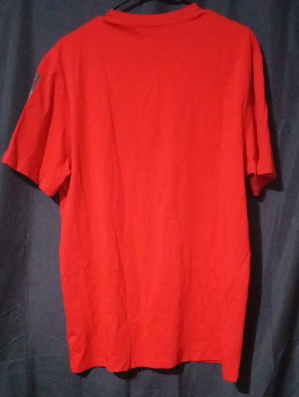 NWOT Guess Red Short-Sleeve Logo Tee with Stripe Detail - Picture 4 of 5
